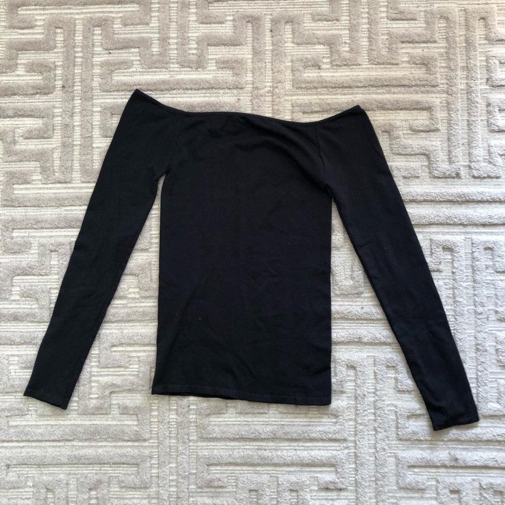 body-con off the shoulder top 🖤